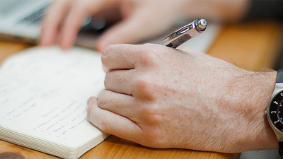 How To Write Persuasive Web Copy - Featured Image