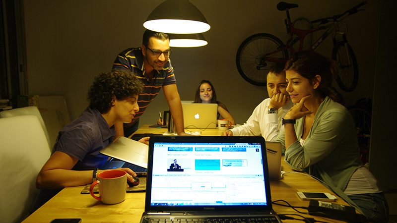 How to Create an Effective About Us Page on Your Website - Featured Image